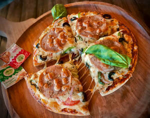 Chicken Salami Pizza [8 inches]