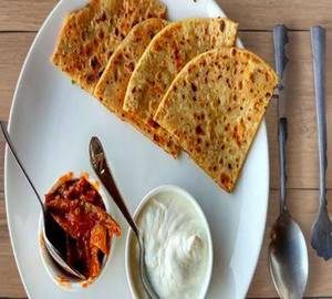 Mix veg paratha(withcurd)