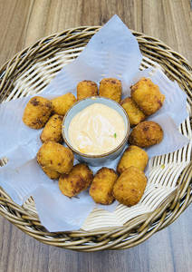 Mixed Cheese& Jalapeno Baalls