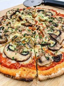 Cheesy Mushroom Pizza