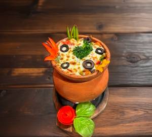 Veg Loaded Kullad Pizza