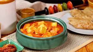 Alloo Pyaz Paneer Sabji With gravy