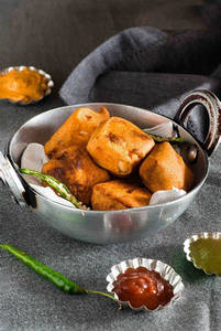 Paneer Pakode [6 Pcs]