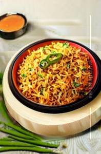 Chilli Garlic Rice [Paneer]