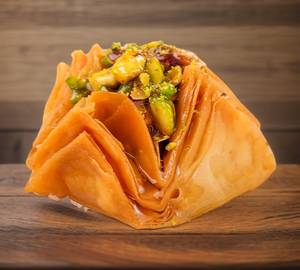 Kaju Pyramid Baklava