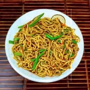 Egg Hakka Noodles