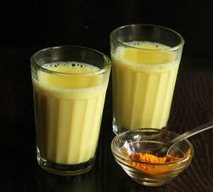 Hot Haldi Milk (Serves 4)