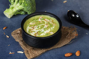 Creamy Almond Brocolli