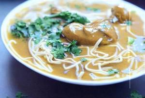 Egg Chicken Gravy Noodles