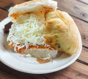 JAIN CHEESE VADA PAV