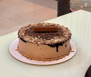 Nutella Kitkat Mousse Cake