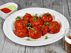 Paneer Chilli Flavoured Momos