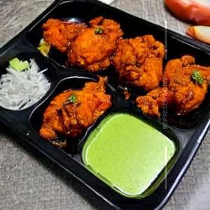 Boneless Chicken Hari Reshmi 