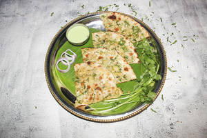 Aaloo Onion Kulcha