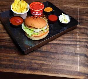 Makhani Paneer Burger