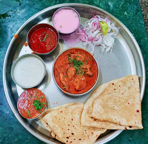 Chicken Kolhapuri Thali