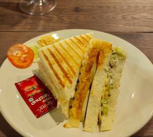 Chicken club sandwich