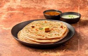 Butter Pyaaz Paratha