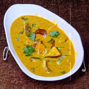 Yellow Thai Curry Vegetable