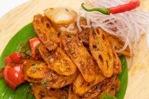 Chilli Garlic Lotus Stem