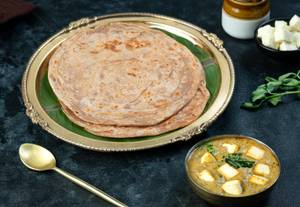 Millet Kerala Parotta (2Pc) with Methi Paneer Curry