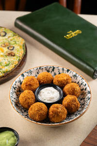 Cheese Balls (8 Pcs)