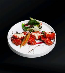 Cheesy Sriracha Hot Wings