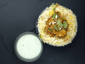 Veg Biryani Rice Bowl  With Raita