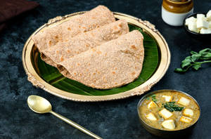Millet Roti with Paneer Methi Chaman Curry
