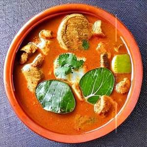 Kaeng Kiew Warn - Thai Red Curry