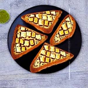 Onion capsicum paneer cheese toast