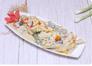 Veg Pasta In Cream Sauce