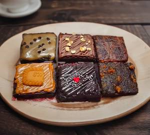 Assorted Brownies box (6 pc)