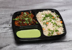 Veg Fried Rice With Gobi Manchurian