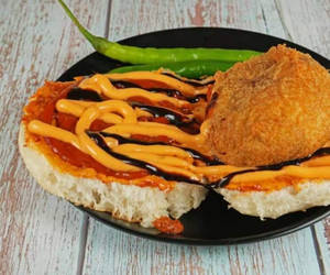 Nawab Vada Pav