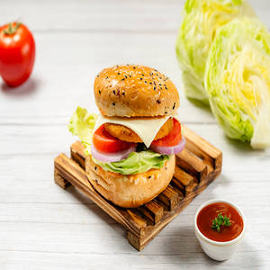 Aloo Tikki Bun Sandwich (Veg)