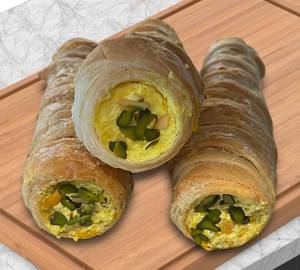 Pineapple cream roll