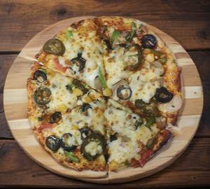 Maida- Veg Vaganza Pizza