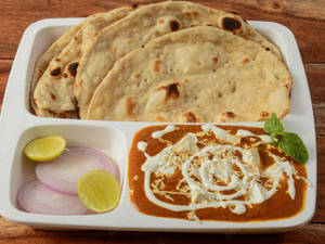 Paneer Butter Masala And Butter Naan Combo