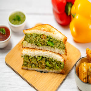 Aloo Tikki Chutney Sandwich (Veg)