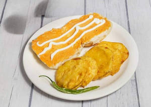 Peri Peri Bhajiya Pav