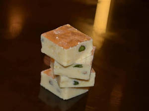 Pista Burfi