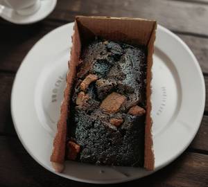 Rich Chocolate Cake [70 G]
