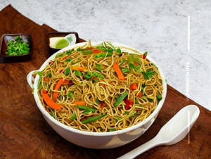 Veg Hakka Noodles