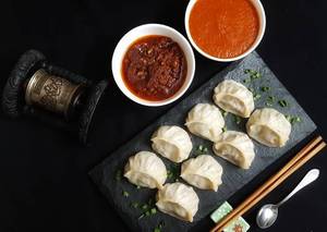 Veg Simply Steamed Momos [5 Pieces]