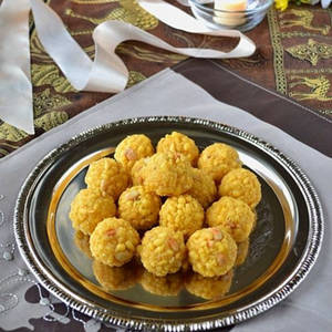 Rajasthani Boondi Laddu (jhodpuri Laddu)