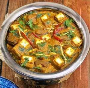 Mushroom Mutter Paneer