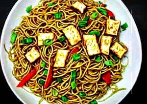 Paneer Hakka Noodles