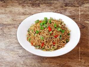 Egg. schezwan noodle