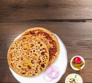 Pyaaz green chilli tawa paratha ( desi ghee)